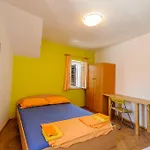 Panorama Hostel *