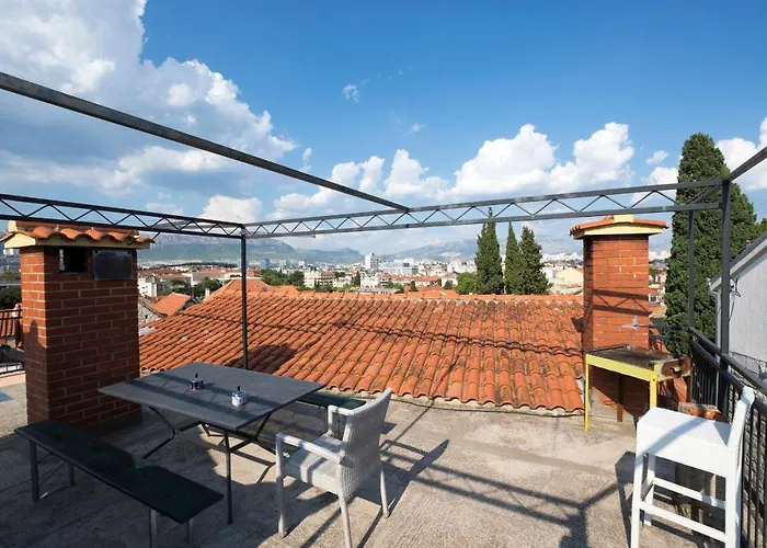 Panorama Hostel *